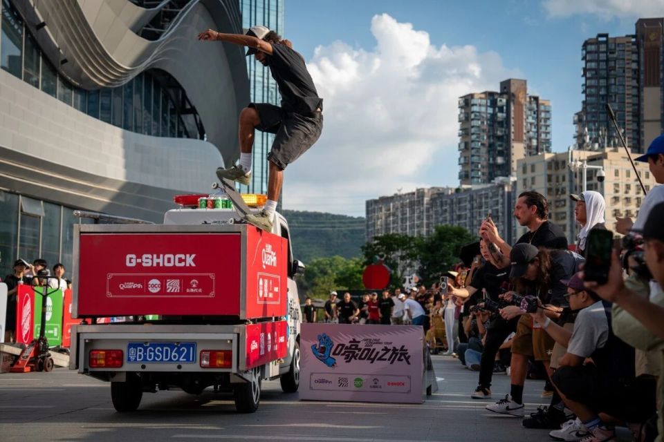 moL, kGeVT, 漂洋过海