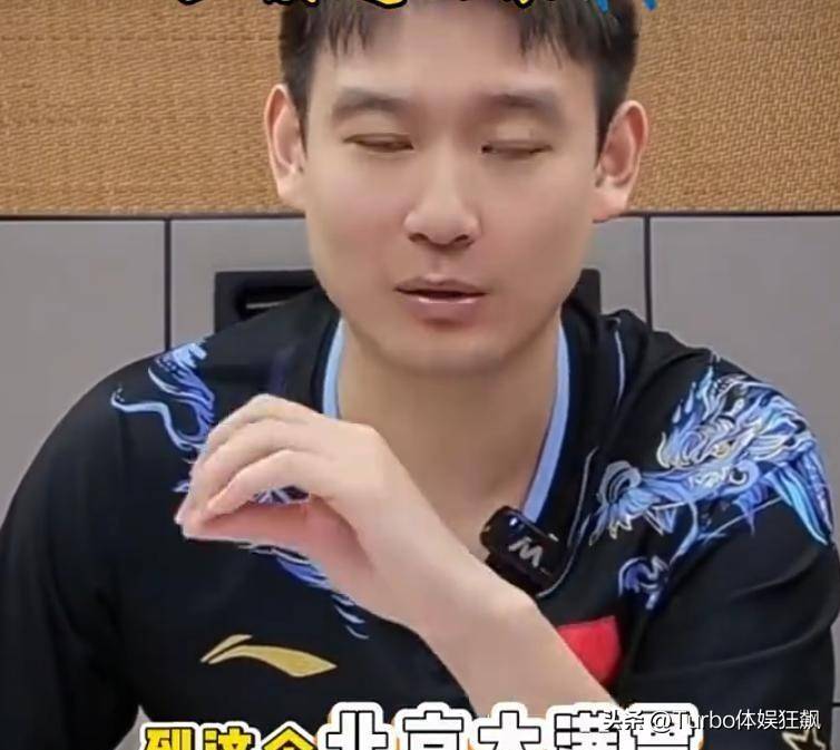 便宜, 低头刷手机 便宜, 低头刷手机